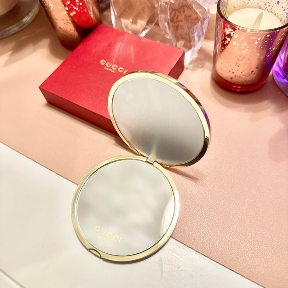 Gucci Gold Monogram Compact Makeup Mirror - Picture 2 of 4